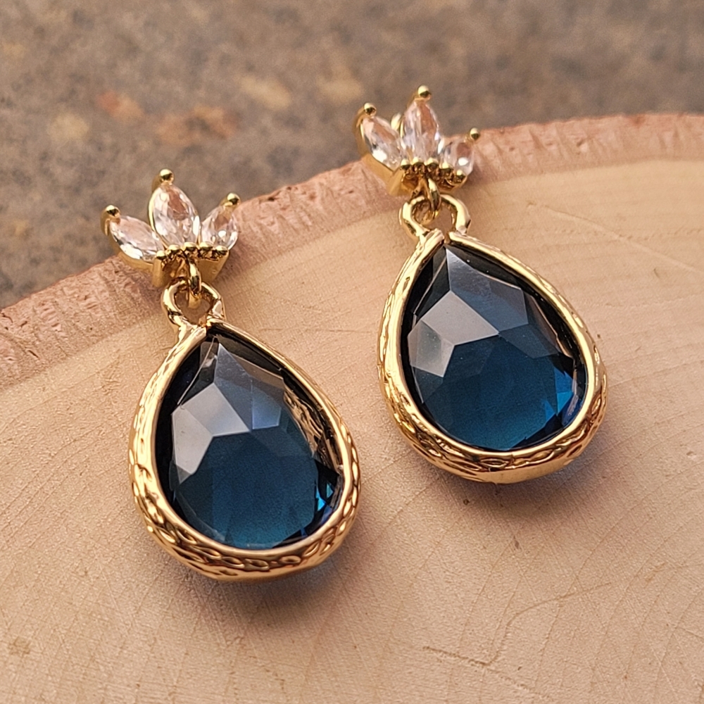 18k Tanzanite Stud Dangle Earrings - Picture 3 of 4